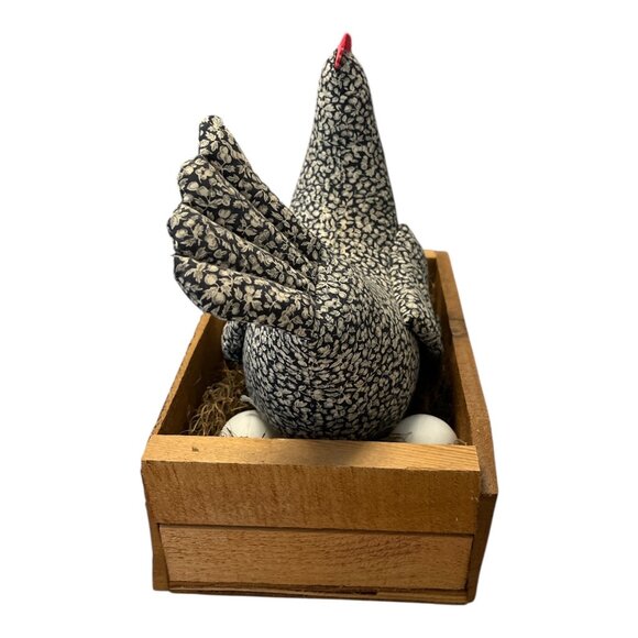 Vintage Handmade Fabric Hen in Wooden Nesting Box – Country Farmhouse Decor – St - Picture 4 of 5